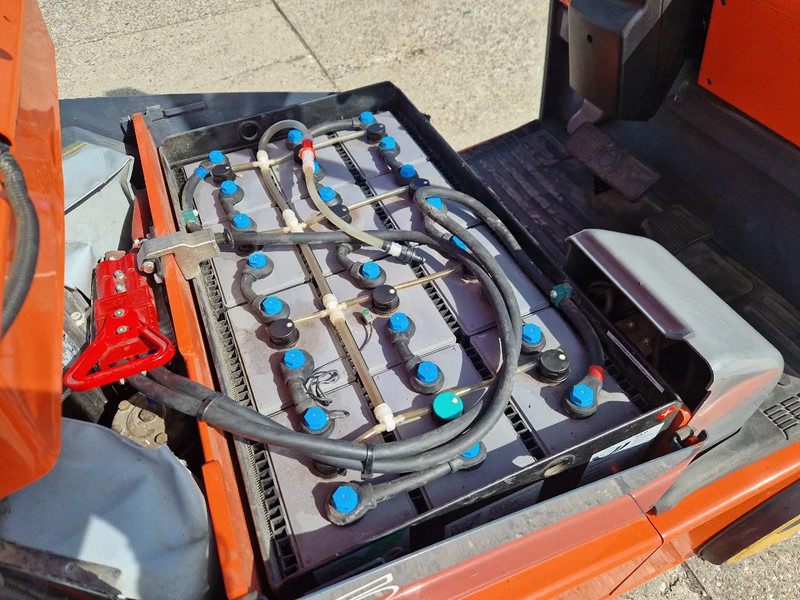Toyota 1500 kg. elektrisch hefhoogte 5.00m. - Elektromos targonca: 5 kép. Toyota 1500 kg. elektrisch hefhoogte 5.00m. - Elektromos targonca: 5 kép.
