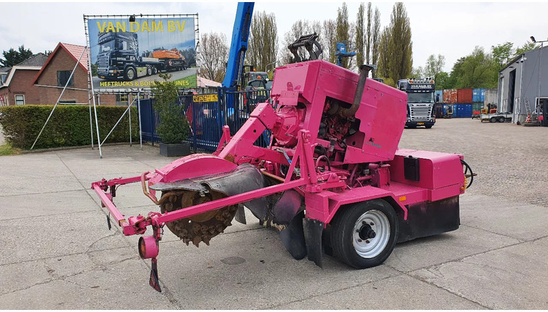 VERMEER SC1102 stobben/stronkenfrees - Erdészeti aprító: 1 kép. VERMEER SC1102 stobben/stronkenfrees - Erdészeti aprító: 1 kép.