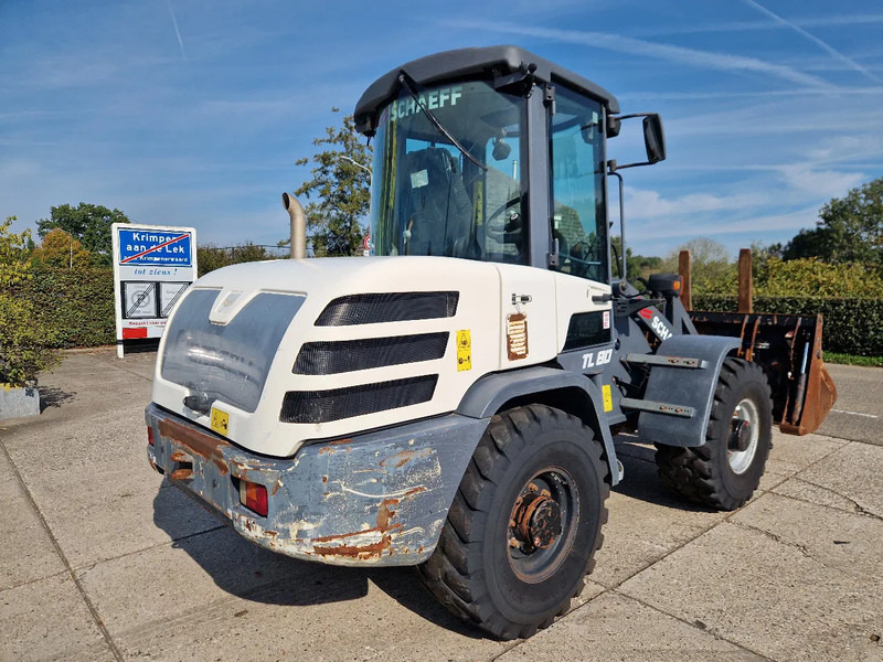 Yanmar / Terex TL80 in nette staat 2017 - Gumikerekes homlokrakodó: 4 kép. Yanmar / Terex TL80 in nette staat 2017 - Gumikerekes homlokrakodó: 4 kép.