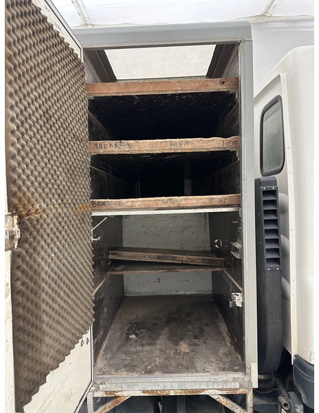 Avia D120.185 - Billenőplatós teherautó, Darus autó: 4 kép. Avia D120.185 - Billenőplatós teherautó, Darus autó: 4 kép.