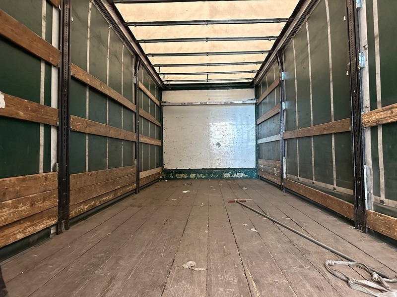 DAF CF 280 - Ponyvás teherautó: 5 kép. DAF CF 280 - Ponyvás teherautó: 5 kép.