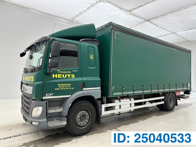 DAF CF 280 - Ponyvás teherautó: 1 kép. DAF CF 280 - Ponyvás teherautó: 1 kép.