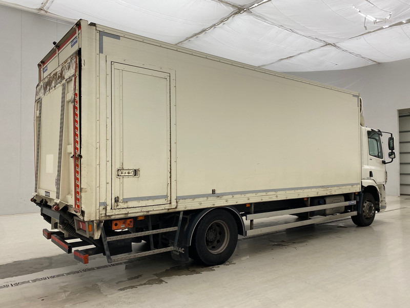 DAF CF 310 - Dobozos felépítményű teherautó: 4 kép. DAF CF 310 - Dobozos felépítményű teherautó: 4 kép.