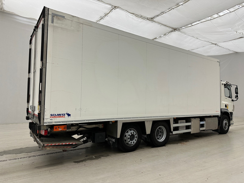 DAF CF 330 - 6x2 - Hűtős teherautó: 4 kép. DAF CF 330 - 6x2 - Hűtős teherautó: 4 kép.