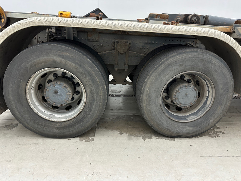 DAF CF 440 - 6x4 - Horgos rakodó teherautó: 4 kép. DAF CF 440 - 6x4 - Horgos rakodó teherautó: 4 kép.