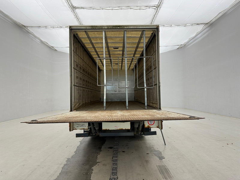 DAF CF75.310 - Ponyvás teherautó: 5 kép. DAF CF75.310 - Ponyvás teherautó: 5 kép.