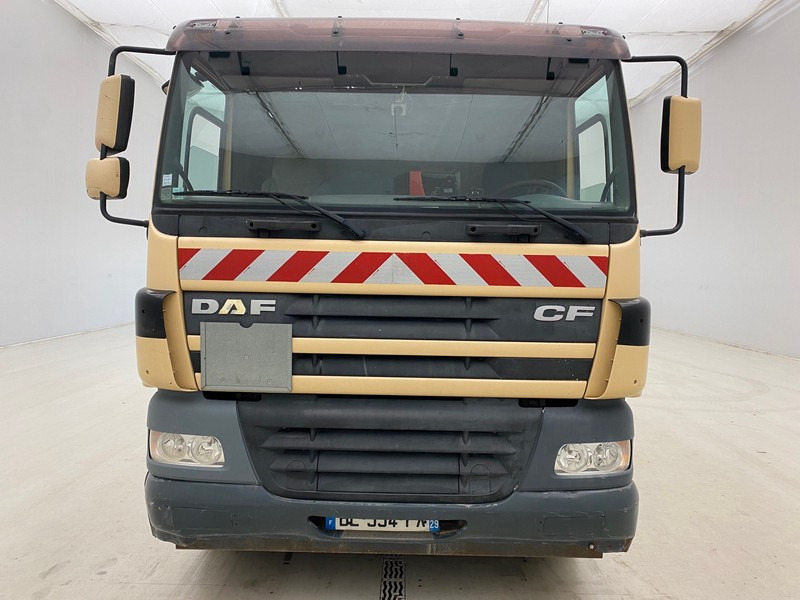 DAF CF85.340 - 6x2 - Bitumenszóró: 2 kép. DAF CF85.340 - 6x2 - Bitumenszóró: 2 kép.