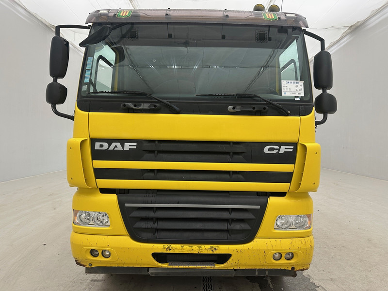 DAF CF85.360* - Tartályos teherautó: 2 kép. DAF CF85.360* - Tartályos teherautó: 2 kép.