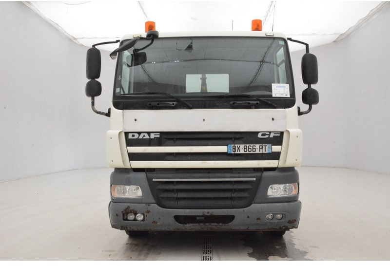DAF CF85.410 - 6x2* - Horgos rakodó teherautó: 2 kép. DAF CF85.410 - 6x2* - Horgos rakodó teherautó: 2 kép.
