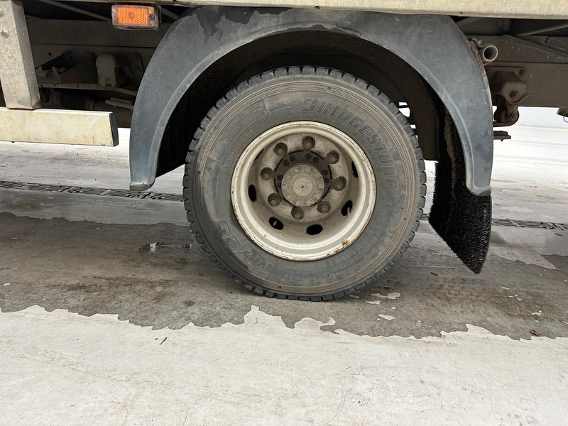 Autószállító teherautó DAF LF45.12: 8 kép.