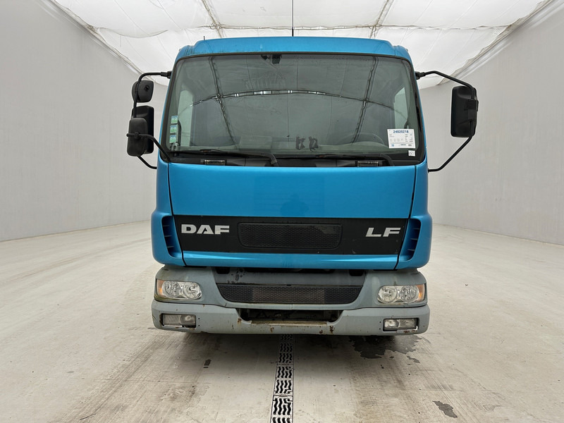 DAF LF45.12 - Autószállító teherautó: 2 kép. DAF LF45.12 - Autószállító teherautó: 2 kép.