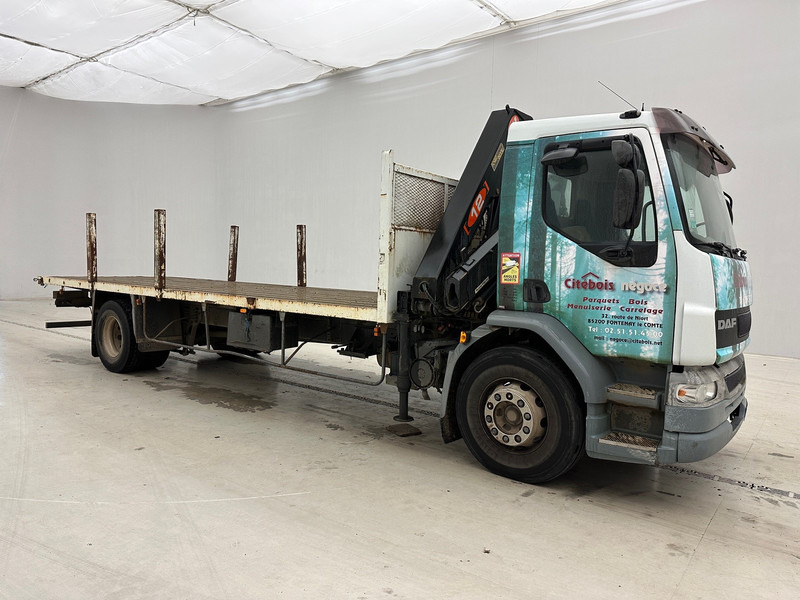 DAF LF55.210 - Platós teherautó, Darus autó: 3 kép. DAF LF55.210 - Platós teherautó, Darus autó: 3 kép.