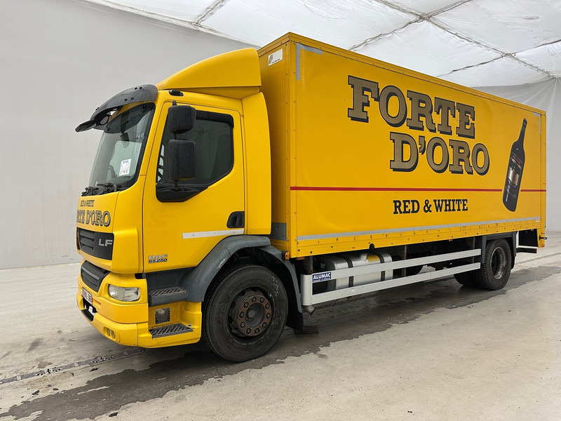 DAF LF55.250 - Dobozos felépítményű teherautó: 1 kép. DAF LF55.250 - Dobozos felépítményű teherautó: 1 kép.