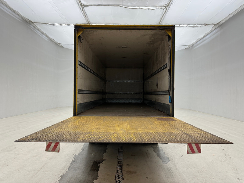 DAF LF55.250 - Dobozos felépítményű teherautó: 5 kép. DAF LF55.250 - Dobozos felépítményű teherautó: 5 kép.