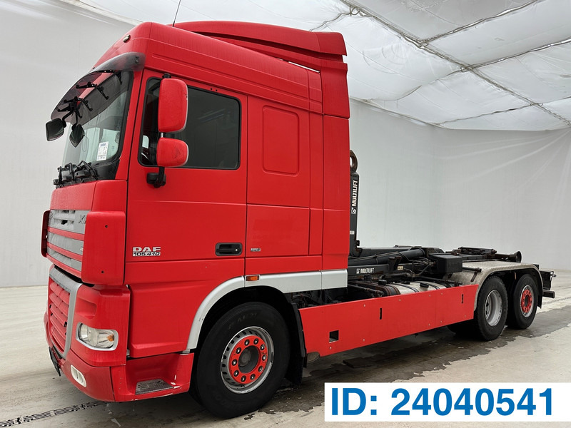 DAF XF105.410 Space Cab - Horgos rakodó teherautó: 1 kép. DAF XF105.410 Space Cab - Horgos rakodó teherautó: 1 kép.