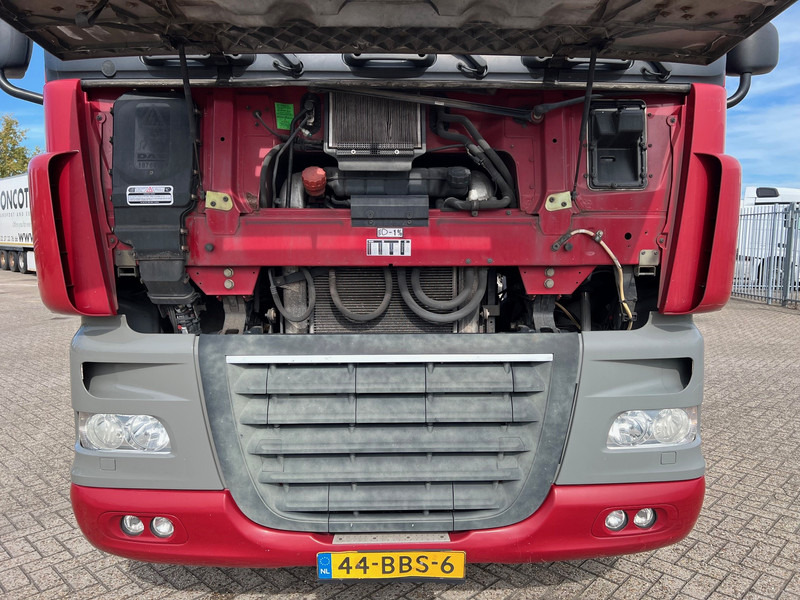 DAF XF105.460 Space Cab - Alvaz teherautó: 4 kép. DAF XF105.460 Space Cab - Alvaz teherautó: 4 kép.