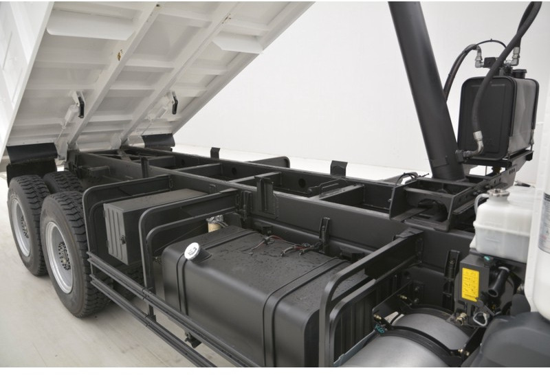 Daewoo Novus SE 420 K6DVF - 6x4 - UNUSED - Billenőplatós teherautó: 3 kép. Daewoo Novus SE 420 K6DVF - 6x4 - UNUSED - Billenőplatós teherautó: 3 kép.