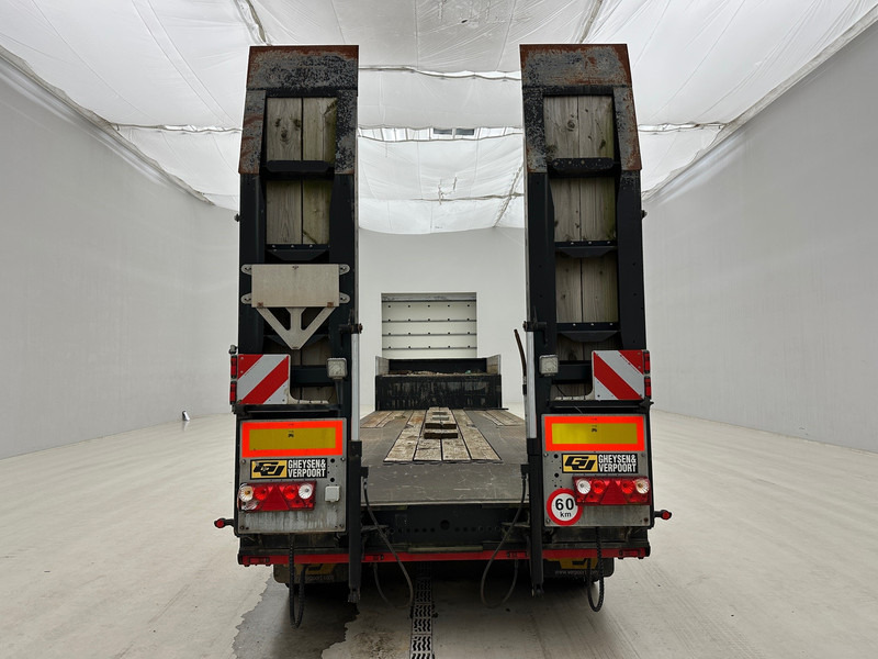 GHEYSEN & VERPOORT Low bed trailer - Félpótkocsi mélybölcsős: 5 kép. GHEYSEN & VERPOORT Low bed trailer - Félpótkocsi mélybölcsős: 5 kép.