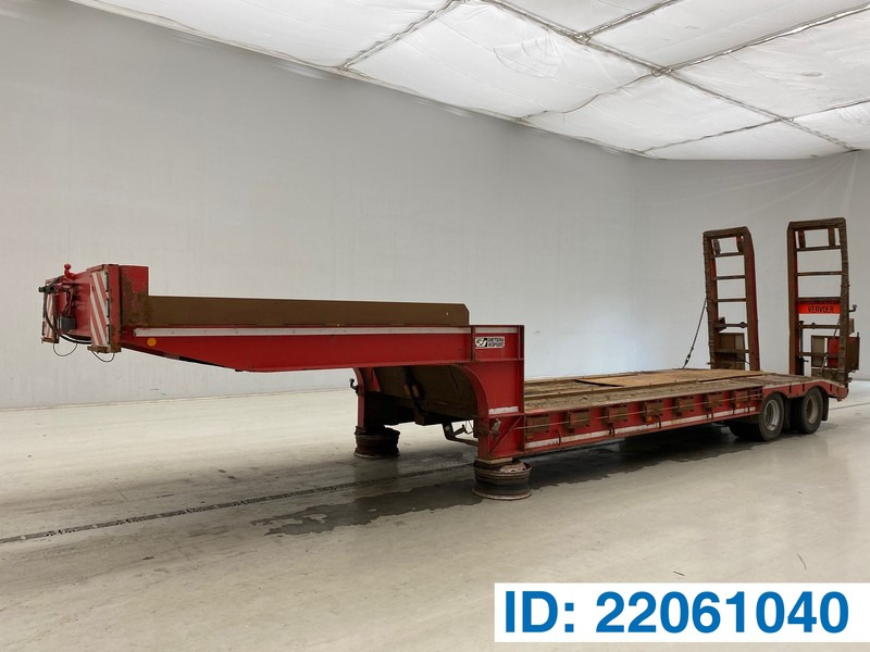 GHEYSEN & VERPOORT Low bed trailer - Félpótkocsi mélybölcsős: 1 kép. GHEYSEN & VERPOORT Low bed trailer - Félpótkocsi mélybölcsős: 1 kép.