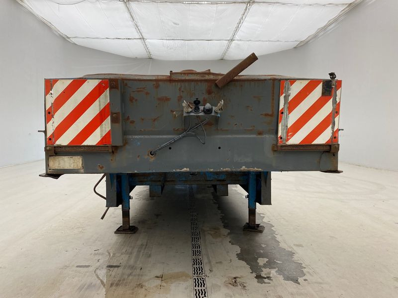 GHEYSEN & VERPOORT Low bed trailer - Félpótkocsi mélybölcsős: 2 kép. GHEYSEN & VERPOORT Low bed trailer - Félpótkocsi mélybölcsős: 2 kép.