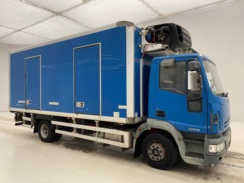 Iveco EuroCargo 120E18 - Hűtős teherautó: 3 kép. Iveco EuroCargo 120E18 - Hűtős teherautó: 3 kép.
