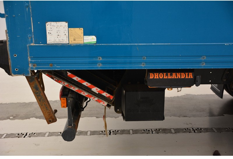 Dobozos felépítményű teherautó Iveco Eurocargo 120E18: 6 kép.