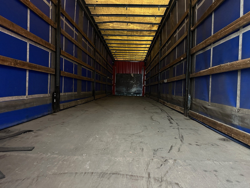 Krone Tautliner - Ponyvás félpótkocsi: 5 kép. Krone Tautliner - Ponyvás félpótkocsi: 5 kép.