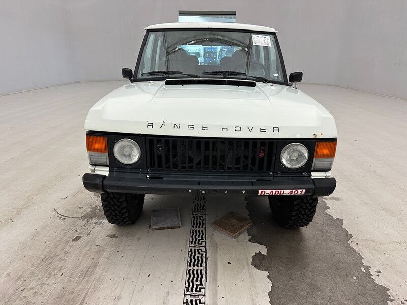 Land Rover Range Rover V8 - Kombi: 2 kép. Land Rover Range Rover V8 - Kombi: 2 kép.