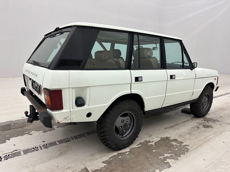 Land Rover Range Rover V8 - Kombi: 5 kép. Land Rover Range Rover V8 - Kombi: 5 kép.