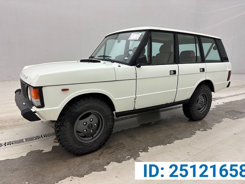 Land Rover Range Rover V8 - Kombi: 1 kép. Land Rover Range Rover V8 - Kombi: 1 kép.
