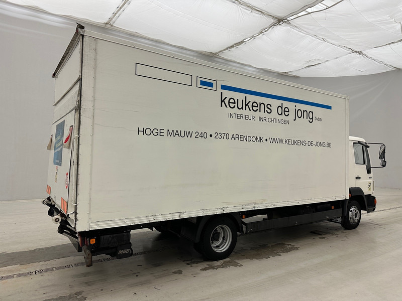 MAN 8.163 - Dobozos felépítményű teherautó: 4 kép. MAN 8.163 - Dobozos felépítményű teherautó: 4 kép.