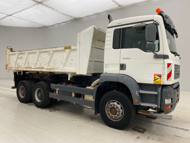 MAN TGA 26.313 - 6x4 - Billenőplatós teherautó: 3 kép. MAN TGA 26.313 - 6x4 - Billenőplatós teherautó: 3 kép.