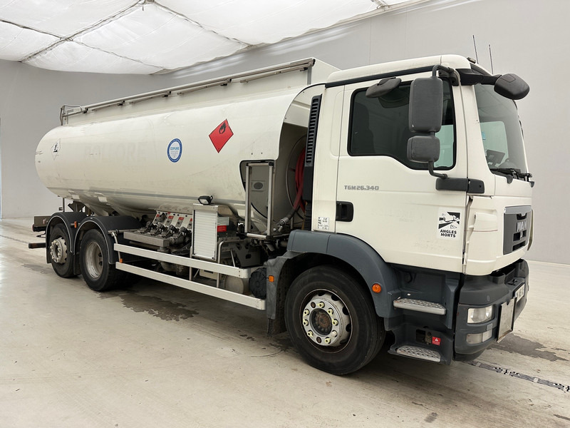 MAN TGM 26.340 - 6x2 - Tartályos teherautó: 3 kép. MAN TGM 26.340 - 6x2 - Tartályos teherautó: 3 kép.