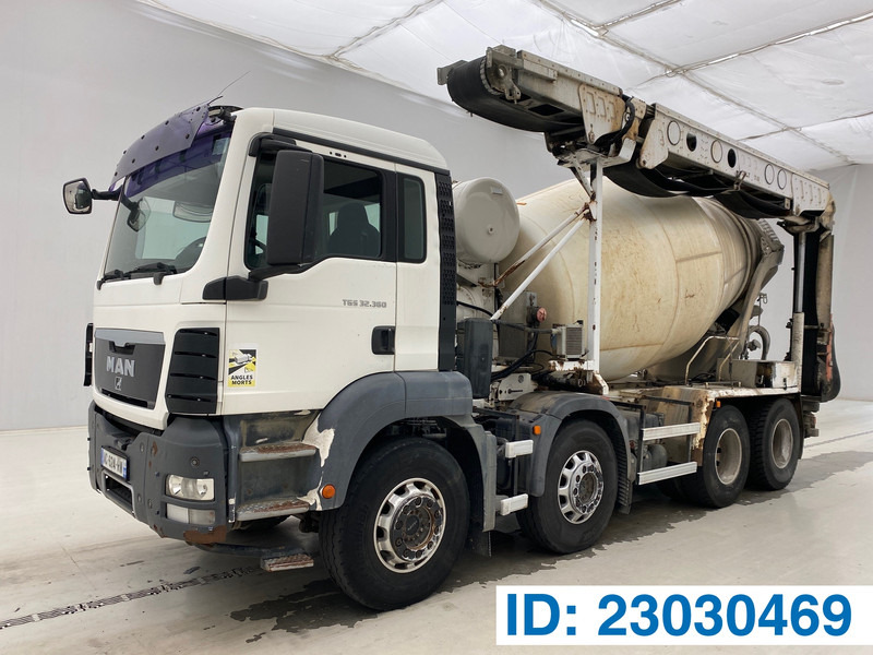 MAN TGS 32.360 - 8x4 - Betonmixer: 1 kép. MAN TGS 32.360 - 8x4 - Betonmixer: 1 kép.