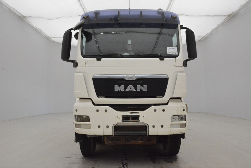 MAN TGS 35.480 - 8x4 - NON-EU - Billenőplatós teherautó: 2 kép. MAN TGS 35.480 - 8x4 - NON-EU - Billenőplatós teherautó: 2 kép.