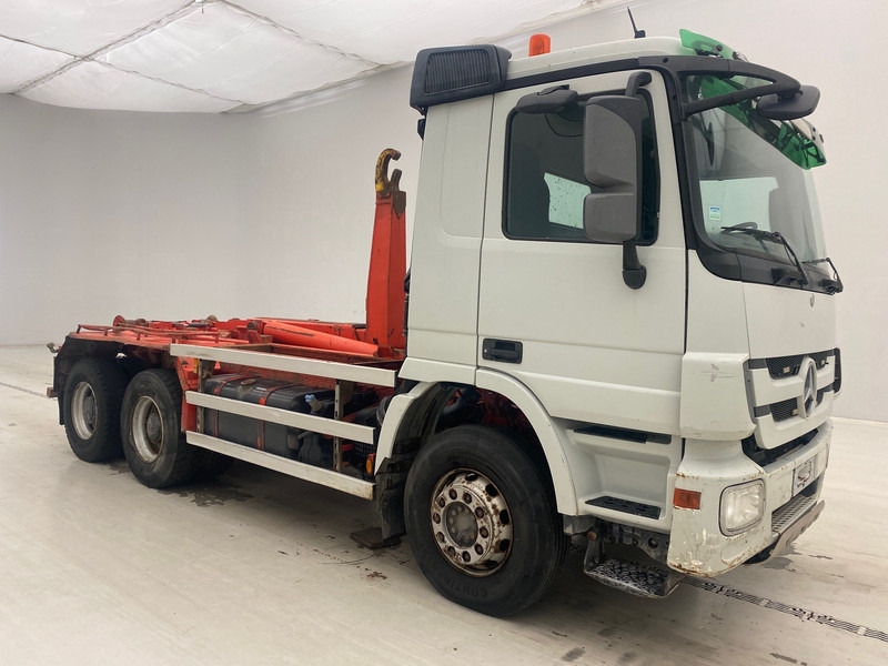 Mercedes-Benz Actros 2641 - 6x4* - Horgos rakodó teherautó: 3 kép. Mercedes-Benz Actros 2641 - 6x4* - Horgos rakodó teherautó: 3 kép.