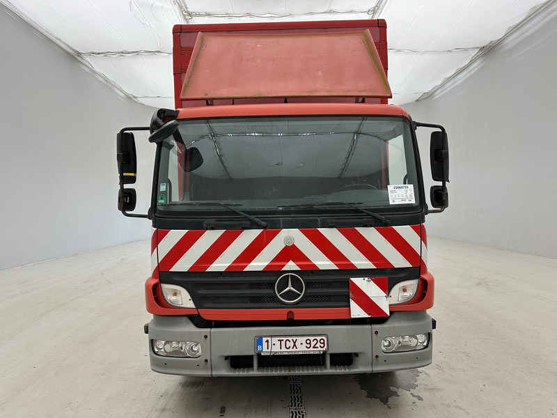 Mercedes-Benz Atego 1218 - Dobozos felépítményű teherautó: 2 kép. Mercedes-Benz Atego 1218 - Dobozos felépítményű teherautó: 2 kép.