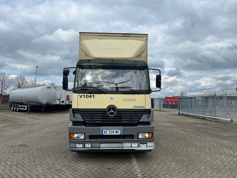 Mercedes-Benz Atego 1828 - Ponyvás teherautó: 2 kép. Mercedes-Benz Atego 1828 - Ponyvás teherautó: 2 kép.