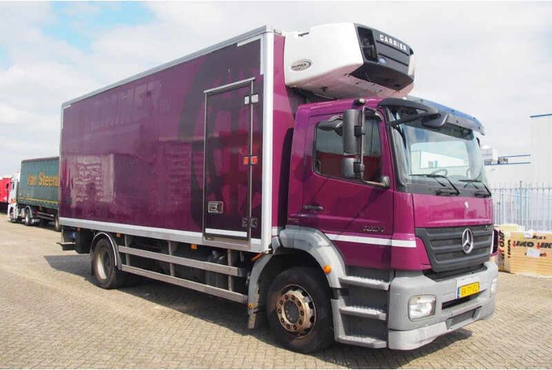 Mercedes-Benz Axor 1824 - Hűtős teherautó: 3 kép. Mercedes-Benz Axor 1824 - Hűtős teherautó: 3 kép.