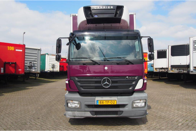 Mercedes-Benz Axor 1824 - Hűtős teherautó: 2 kép. Mercedes-Benz Axor 1824 - Hűtős teherautó: 2 kép.