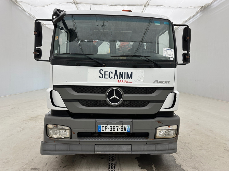 Mercedes-Benz Axor 1824 - Horgos rakodó teherautó, Darus autó: 2 kép. Mercedes-Benz Axor 1824 - Horgos rakodó teherautó, Darus autó: 2 kép.