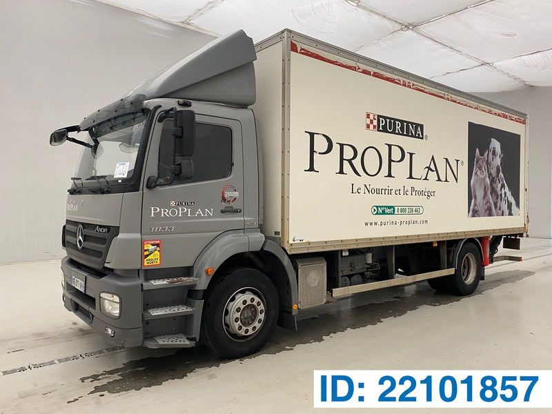 Mercedes-Benz Axor 1833* - Dobozos felépítményű teherautó: 1 kép. Mercedes-Benz Axor 1833* - Dobozos felépítményű teherautó: 1 kép.