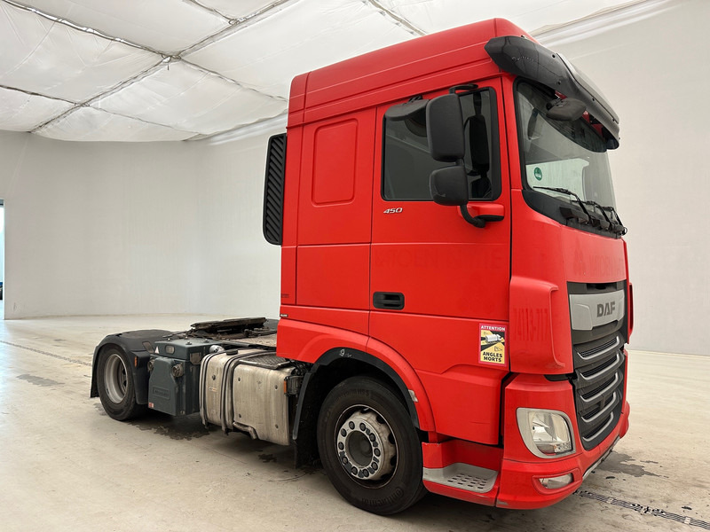 DAF XF 450 Space Cab - Nyergesvontató: 3 kép. DAF XF 450 Space Cab - Nyergesvontató: 3 kép.