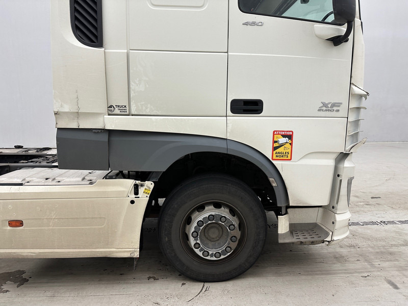DAF XF 460 Space Cab - Nyergesvontató: 4 kép. DAF XF 460 Space Cab - Nyergesvontató: 4 kép.