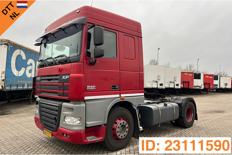 DAF XF105.410 Space Cab - ADR* - Nyergesvontató: 1 kép. DAF XF105.410 Space Cab - ADR* - Nyergesvontató: 1 kép.