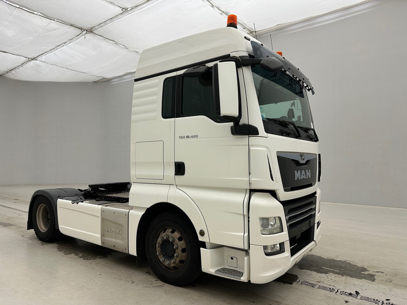 MAN TGX 18.420 - Nyergesvontató: 3 kép. MAN TGX 18.420 - Nyergesvontató: 3 kép.