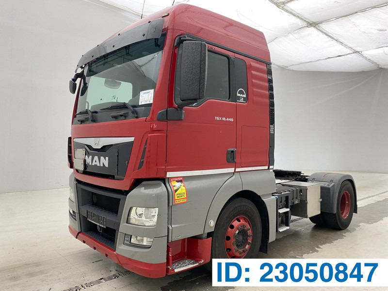 MAN TGX 18.440 - ADR - Nyergesvontató: 1 kép. MAN TGX 18.440 - ADR - Nyergesvontató: 1 kép.