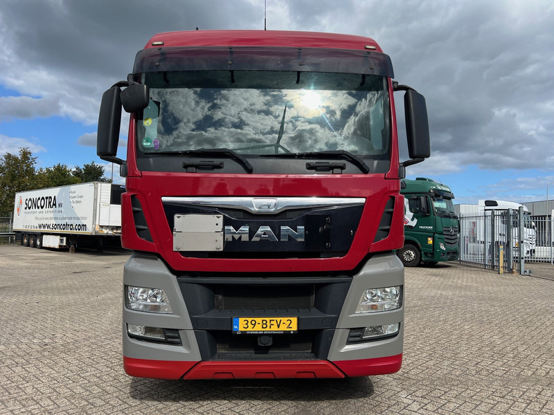 MAN TGX 18.440 - ADR - Nyergesvontató: 2 kép. MAN TGX 18.440 - ADR - Nyergesvontató: 2 kép.