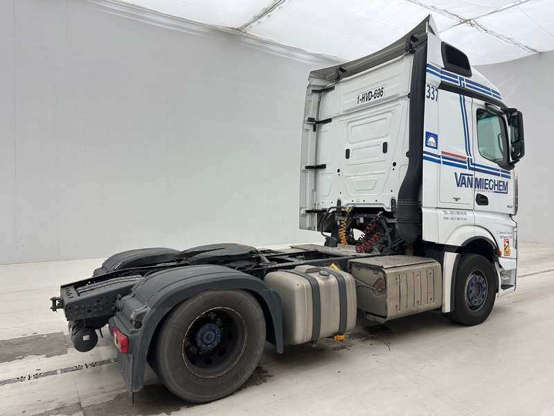 Mercedes-Benz Actros 1842 - Nyergesvontató: 5 kép. Mercedes-Benz Actros 1842 - Nyergesvontató: 5 kép.