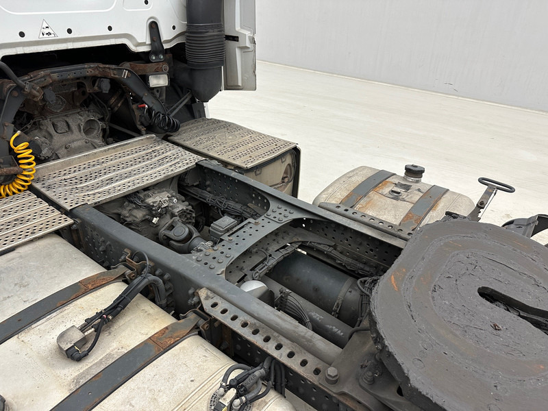 Nyergesvontató Mercedes-Benz Actros 1842: 8 kép. Nyergesvontató Mercedes-Benz Actros 1842: 8 kép.